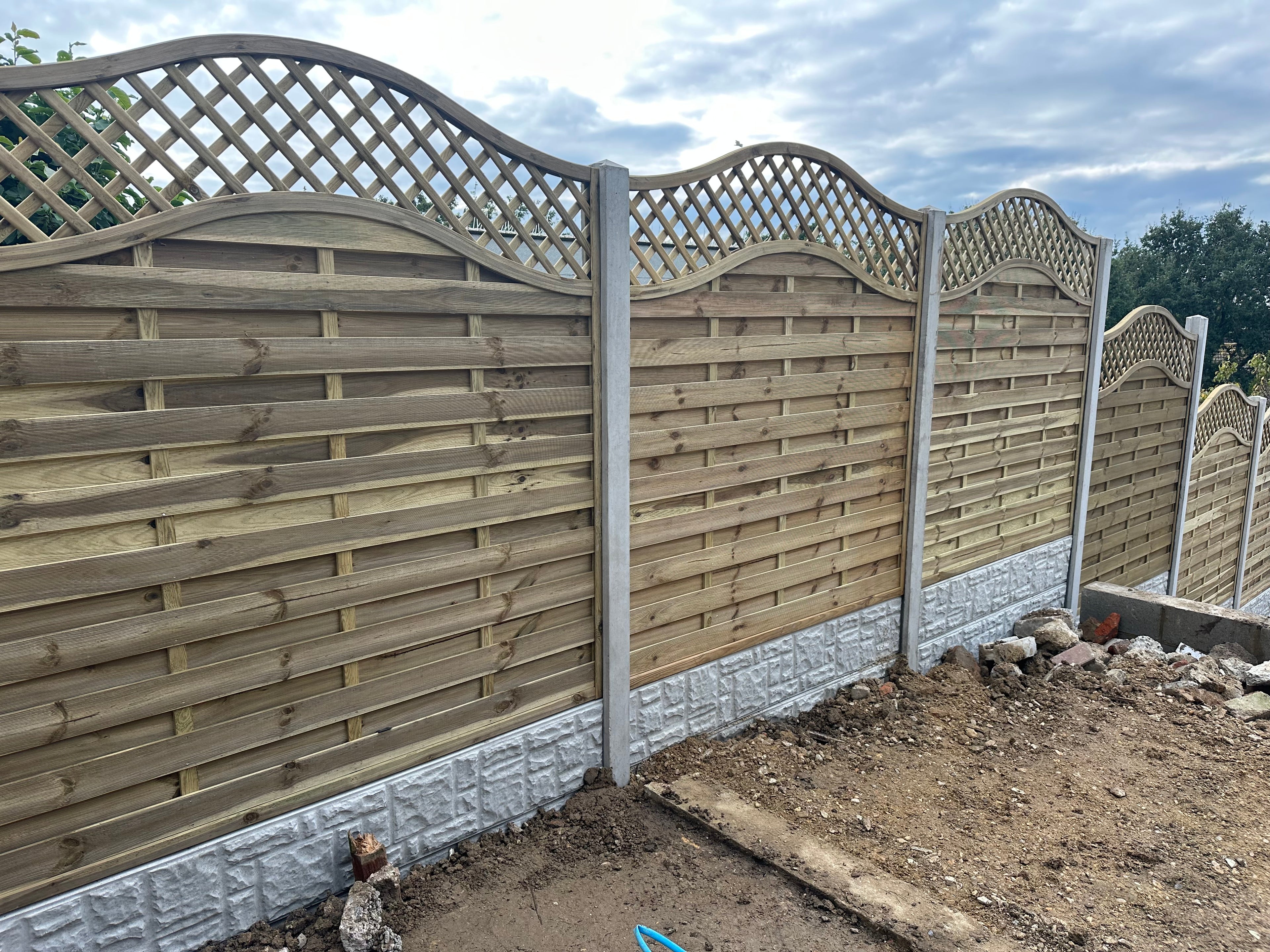 Rock-Faced Gravel Board 1FT (30cm)