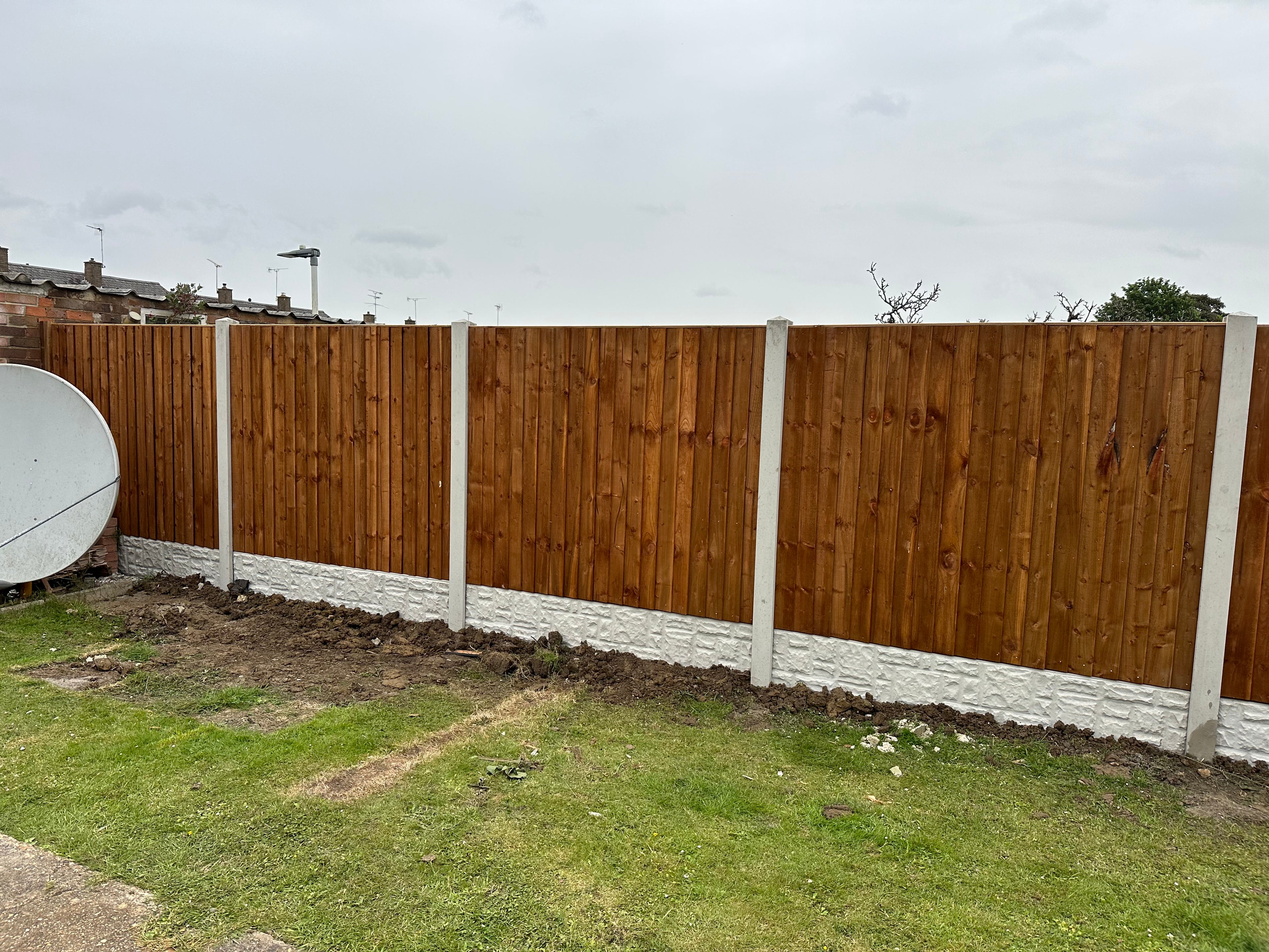 Rock-Faced Gravel Board 1FT (30cm)